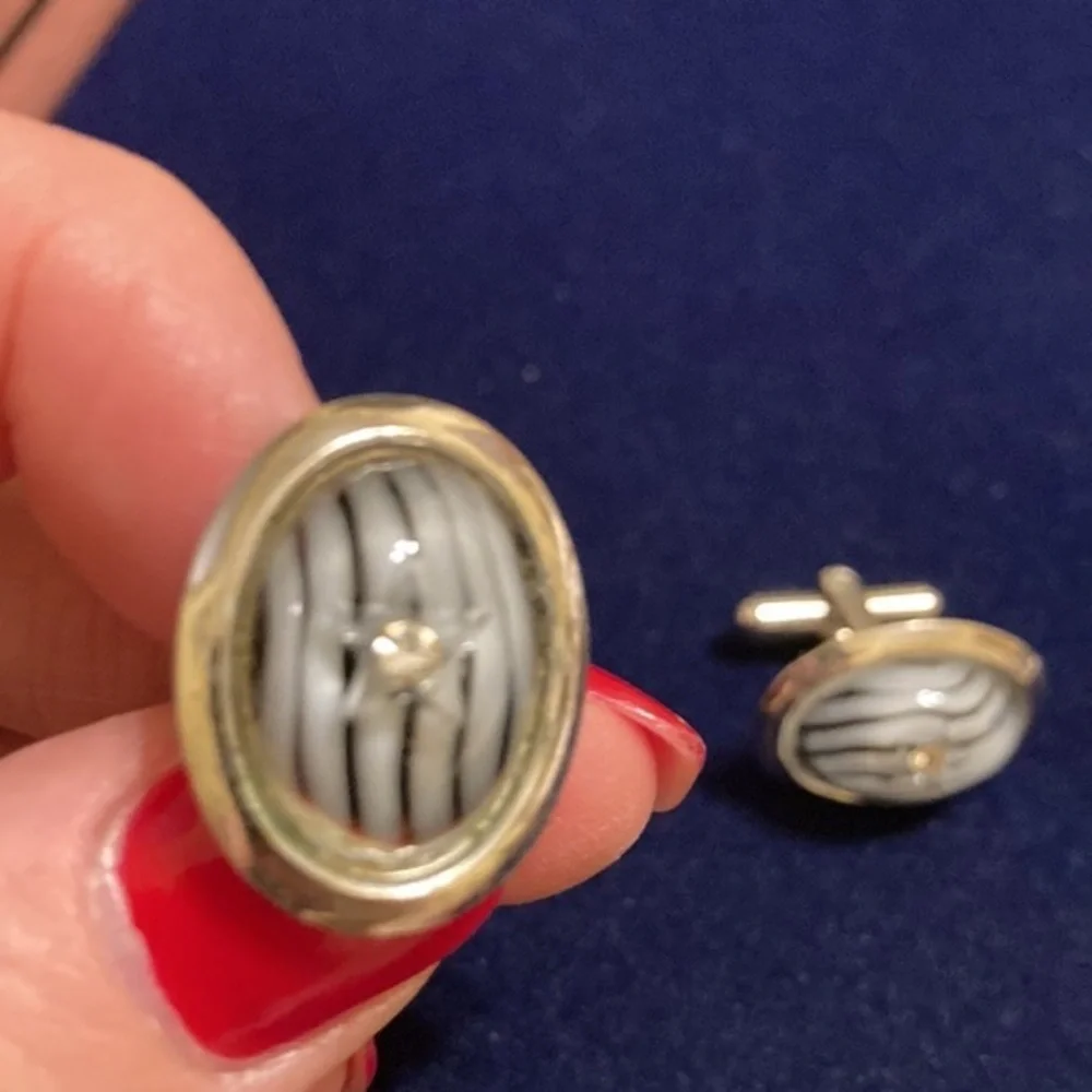 Gray and black “marble” colored Star crystal silver tone cuff links